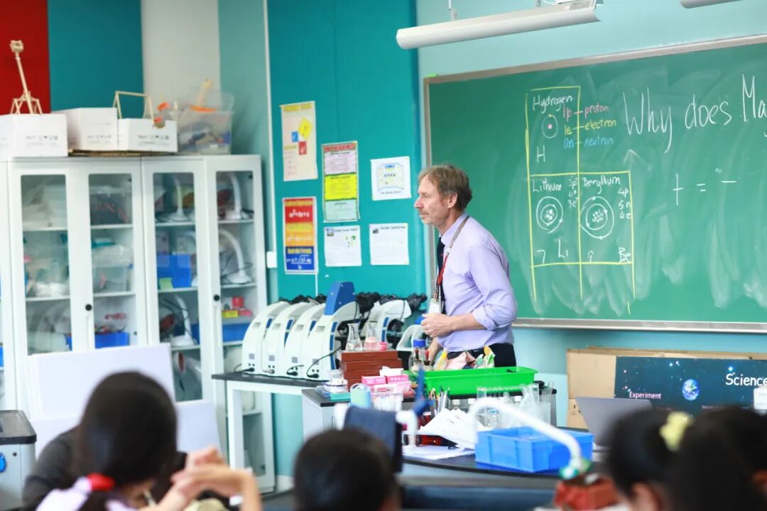 11月25日截止！清澜山双语初中部课堂体验日活动报名中！