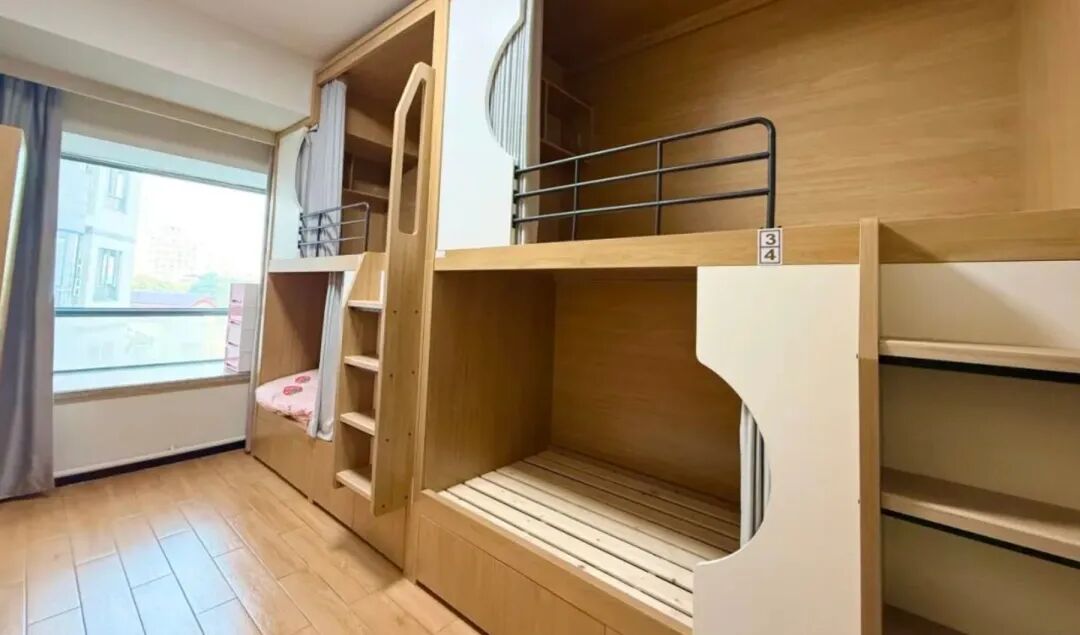 上外贤达贤德国际课程中心2026春招报名,开设Alevel、日高课程及国本贯通班! 上外贤达贤德国际课程中心2026春招报名,开设Alevel、日高课程及国本贯通班!