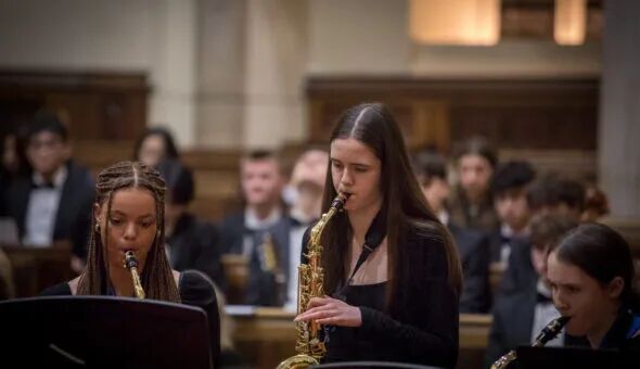 Clifton College | 诺贝尔奖获得者的摇篮,学术和体育全英领先 Clifton College | 诺贝尔奖获得者的摇篮,学术和体育全英领先