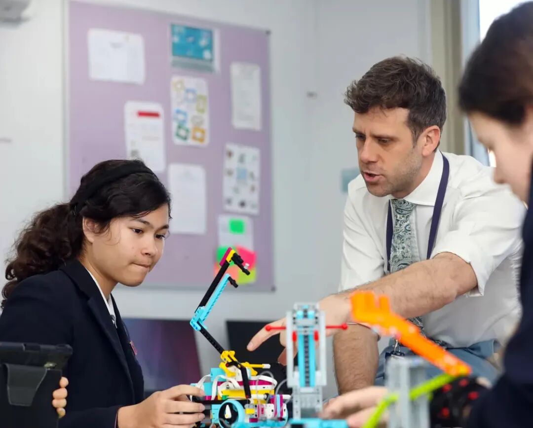 Woldingham School | 英国全人教育典范,音乐戏剧王牌,《乱世佳人》费雯丽母校 Woldingham School | 英国全人教育典范,音乐戏剧王牌,《乱世佳人》费雯丽母校