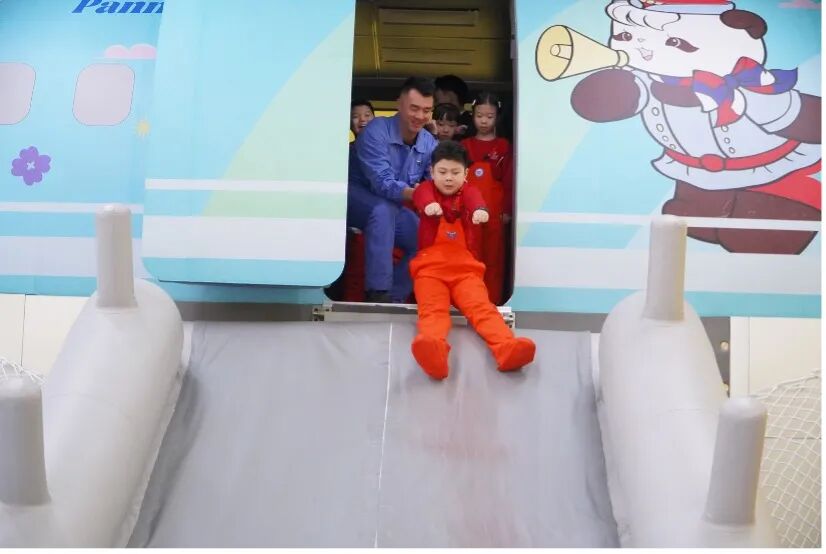 Primary Tech Day|小手触碰未来科技:肯思小学特色研学体验 Primary Tech Day|小手触碰未来科技:肯思小学特色研学体验