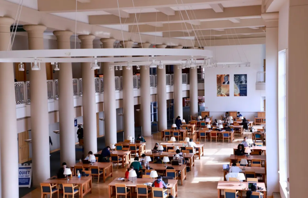 美国留学 | 不止一所！JHU官宣年收入低于10W美金学费全免？！