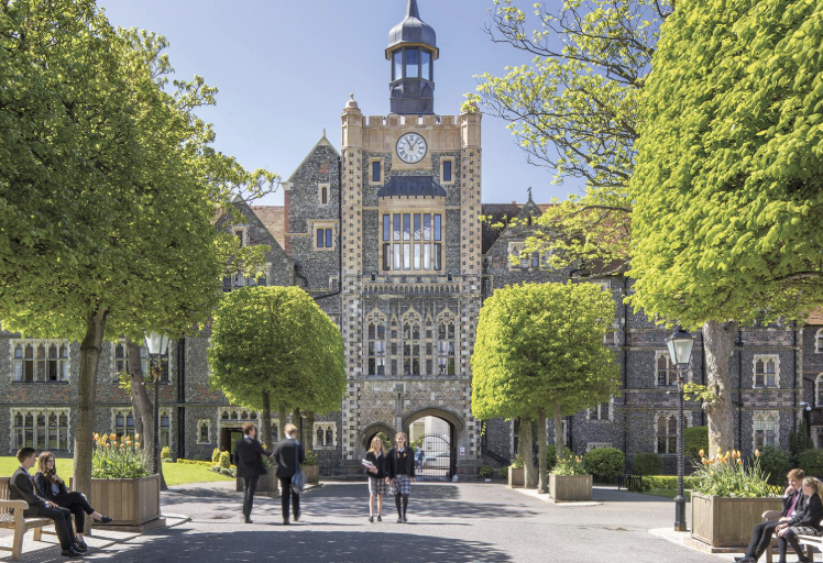 2025/26 最贵英国私校 Top 10：全面涨价后的最新天花板，到底贵在哪里？