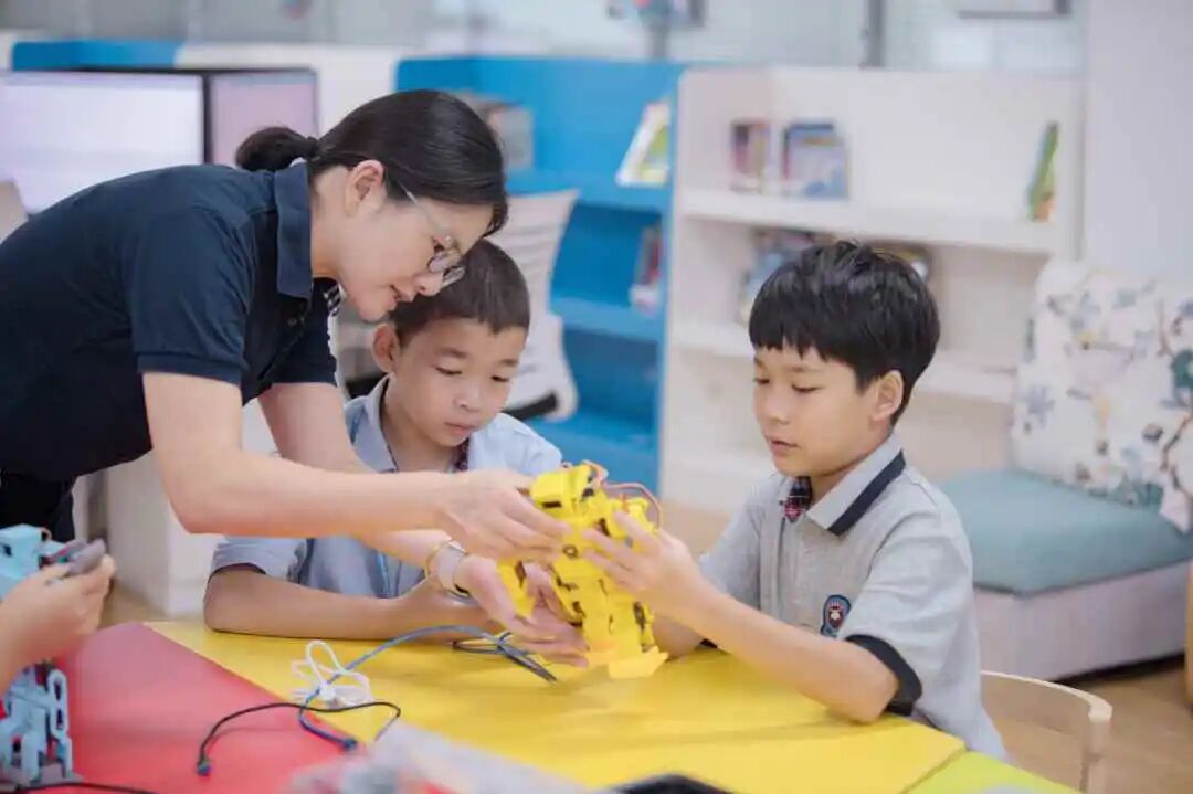 小初开放日 | 东鼎外国语小初课堂初体验向您发出诚挚邀请