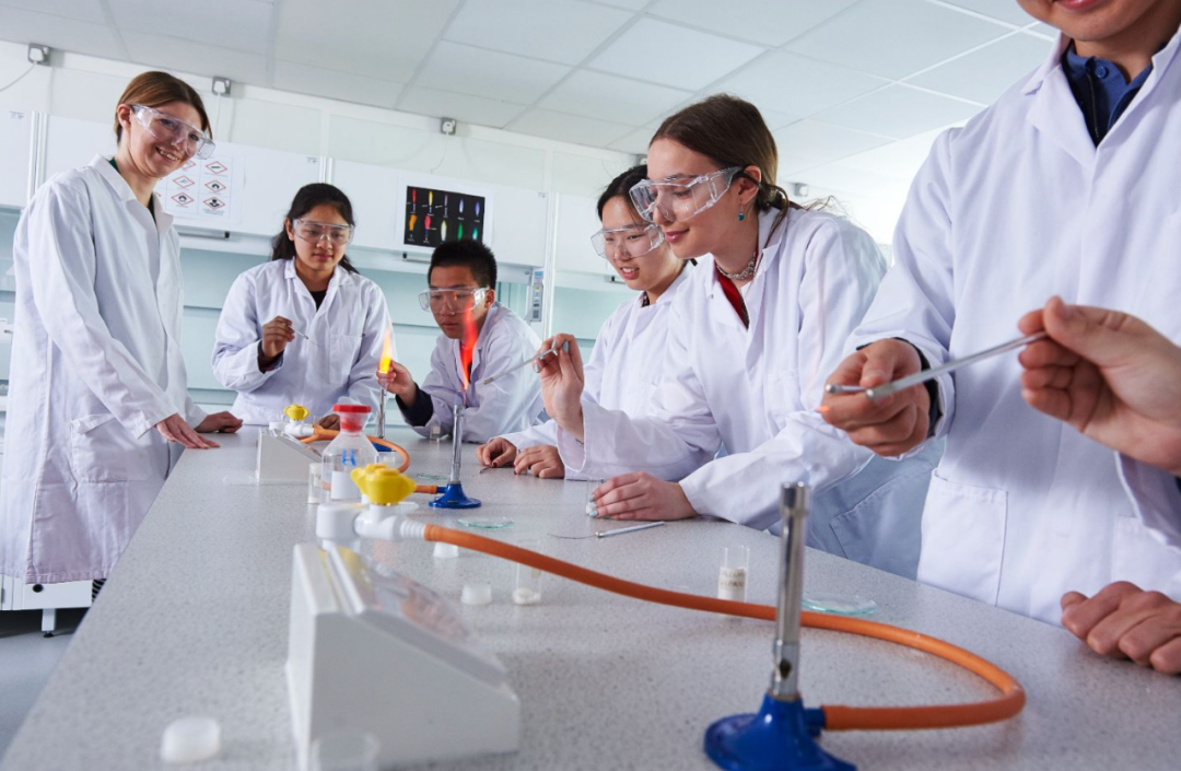 英国留学｜Abbey College, Cambridge：剑桥的学术殿堂，多元成长的摇篮