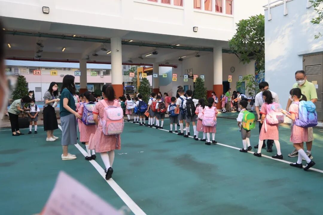 香港直资学校扩招非本地生！内地生也能去香港上学？