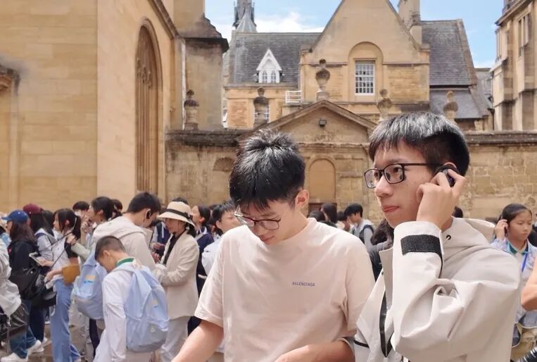 左手LSE，右手剑桥：LSE经济学挑战将两大顶尖名校学术体验收入囊中