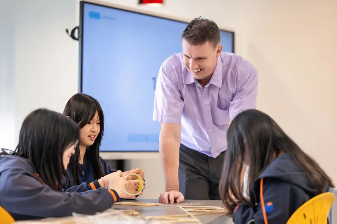 临港耀华高中升学咨询会圆满落幕，助力学子逐梦世界名校