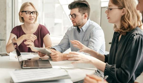 圣安德鲁斯大学深度解析:600年皇室菁英学府,小班教育+低中国学生占比的留学天花板 圣安德鲁斯大学深度解析:600年皇室菁英学府,小班教育+低中国学生占比的留学天花板