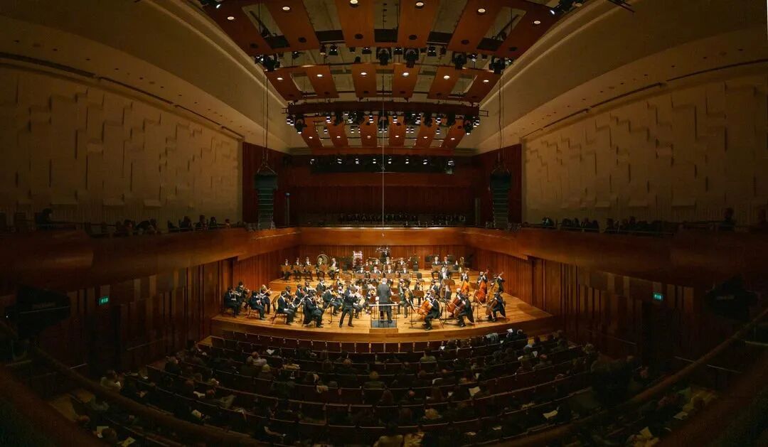 伊顿公学公布2025 GCSE&A-Level大考成绩！海外生如何申请伊顿公学及奖学金？