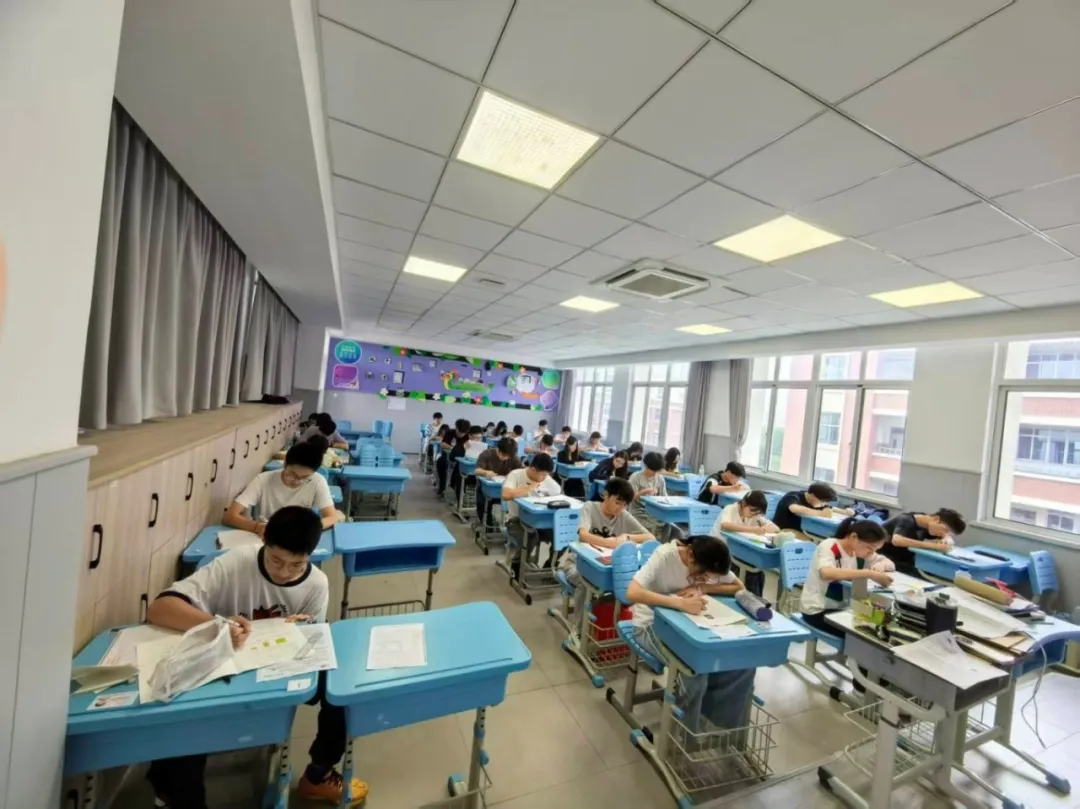 苏州香港DSE高中｜梁丰高中国际部香港DSE课程班2026年春季招生简章！