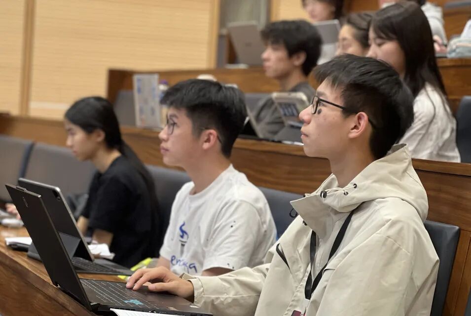 左手LSE，右手剑桥：LSE经济学挑战将两大顶尖名校学术体验收入囊中