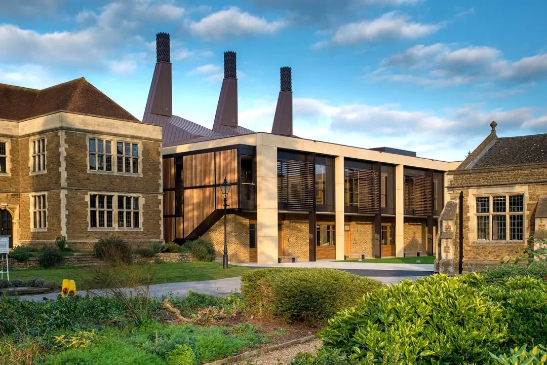 英国九大公学之一：查特豪斯公学夏校！