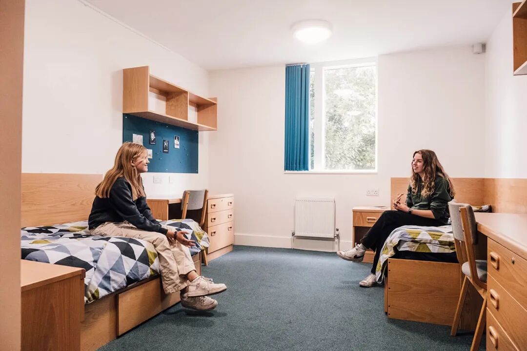 英国九大公学之一：查特豪斯公学夏校！