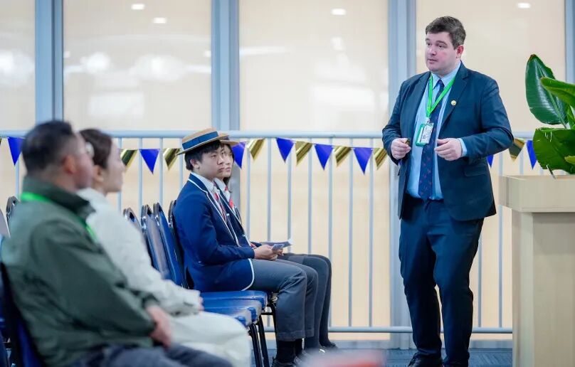 1.17哈罗上海开放日|体验牛津教师实验室,英语科学体验课全开放,对话校长! 1.17哈罗上海开放日|体验牛津教师实验室,英语科学体验课全开放,对话校长!