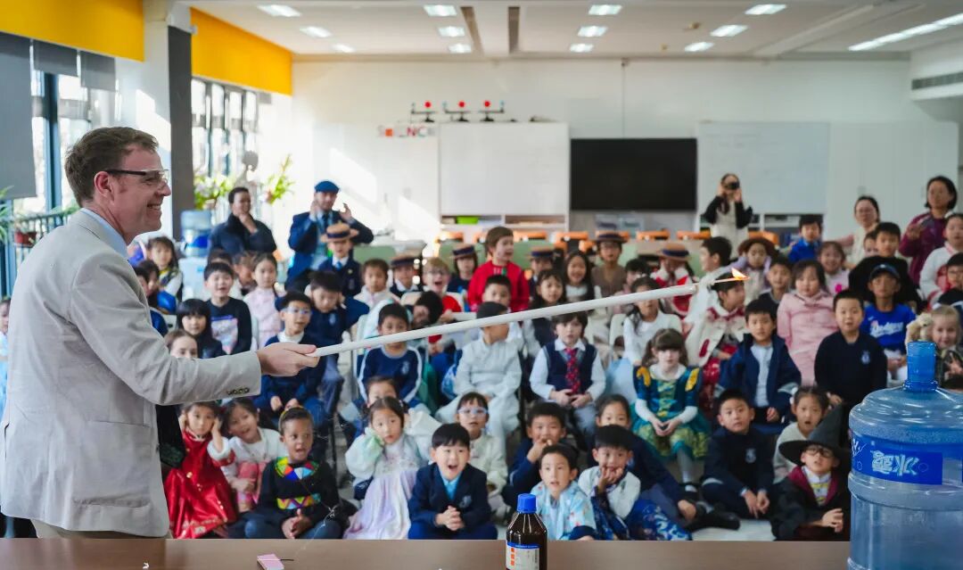 1.17哈罗上海开放日|体验牛津教师实验室,英语科学体验课全开放,对话校长! 1.17哈罗上海开放日|体验牛津教师实验室,英语科学体验课全开放,对话校长!