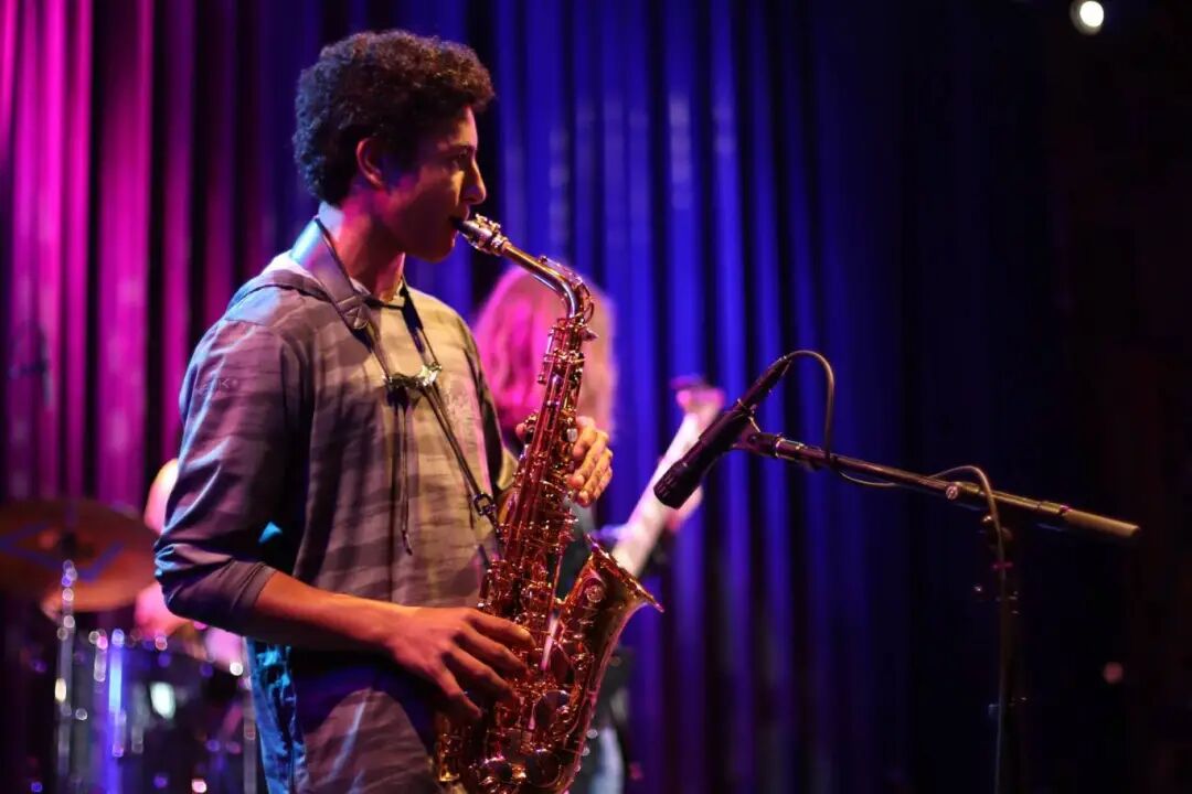 美国高中 | 湾区圣多明尼哥学校,加州最悠久寄宿学校,全美K-12高中位列#26,重视STEAM,体育和音乐出色,50%毕业生升读美国Top50大学 美国高中 | 湾区圣多明尼哥学校,加州最悠久寄宿学校,全美K-12高中位列#26,重视STEAM,体育和音乐出色,50%毕业生升读美国Top50大学