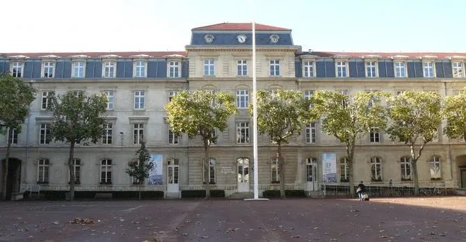 26fall申请季 | 里昂政治学院本科&硕士申请时间公布！