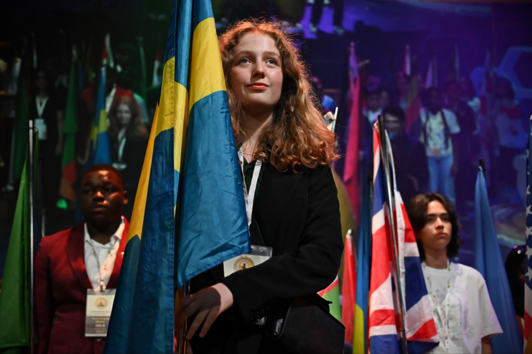 羊驼Pwaarty由此进！2026世界学者杯全球轮上海站火热报名中！全新主题带你玩转世界学者杯，更有羊驼玩偶等你来认领！