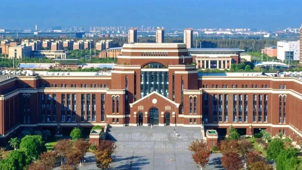 择校新风向！聚焦新加坡，上海哪些国际高中实力出圈？