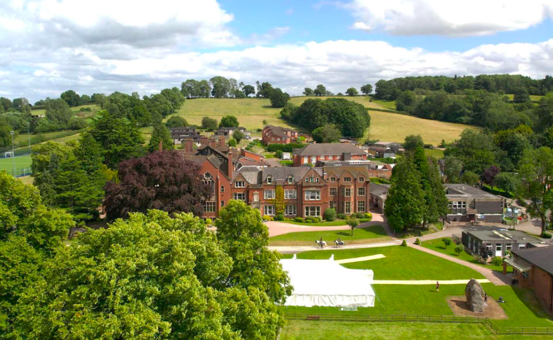 Abbotsholme顶尖动物医学夏校与高中专修课程全揭秘