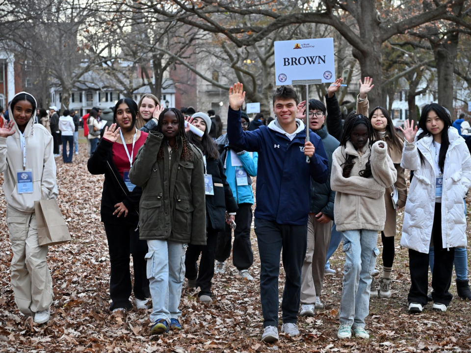 羊驼Pwaarty由此进！2026世界学者杯全球轮上海站火热报名中！全新主题带你玩转世界学者杯，更有羊驼玩偶等你来认领！