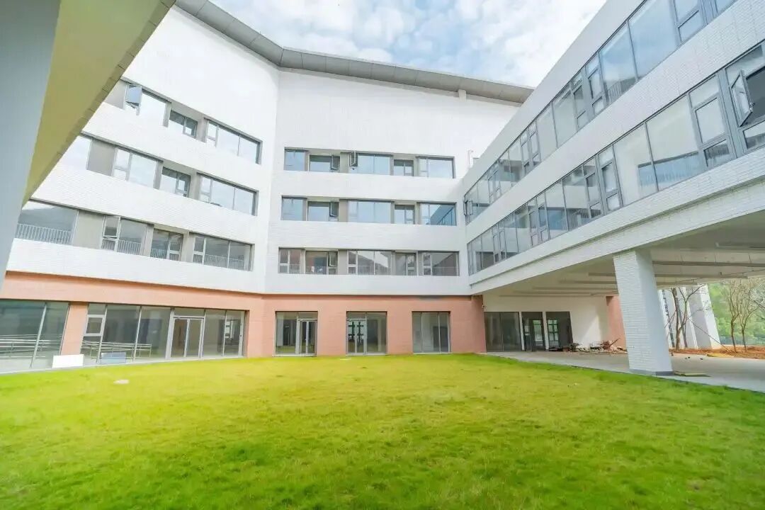 广州国际学校｜广州增城誉德莱外籍人员子女学校，提供从幼儿园至高中的国际文凭(IB)课程及高中DSE课程！