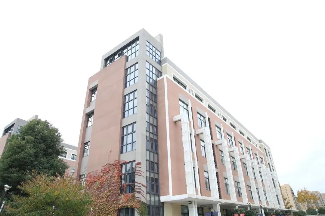 上海国际学校｜上海七宝德怀特高级中学，上海首所独立中美合作高中！