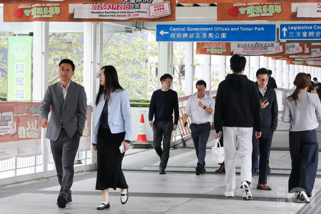 香港财政预计两年盈余250亿，重点「民生补贴」有哪些？