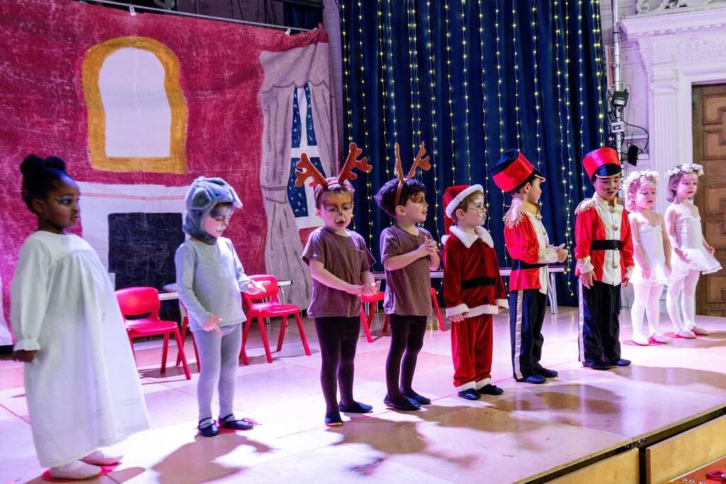 Knightsbridge School | 伦敦顶尖预备小学,全方位语言支持与学术成长摇篮 Knightsbridge School | 伦敦顶尖预备小学,全方位语言支持与学术成长摇篮