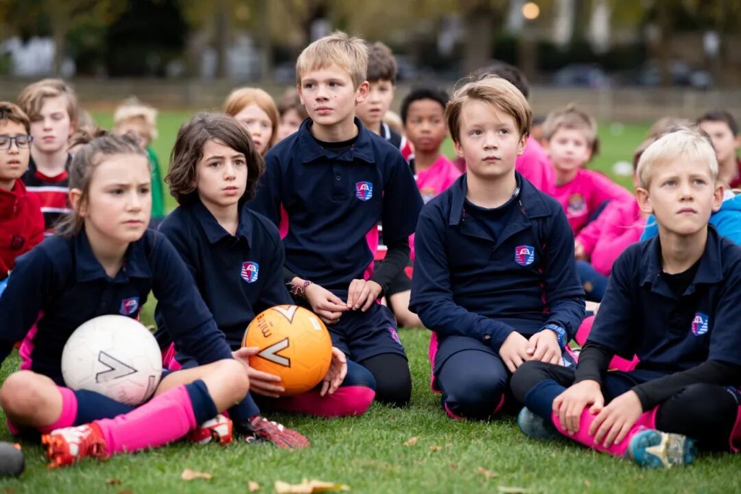 Knightsbridge School | 伦敦顶尖预备小学,全方位语言支持与学术成长摇篮 Knightsbridge School | 伦敦顶尖预备小学,全方位语言支持与学术成长摇篮