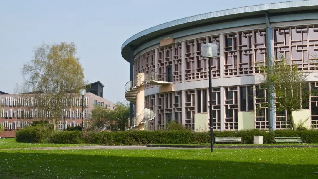 26fall申请季 | 里尔大学全新两年制WOCC硕士！英法授课三学位！