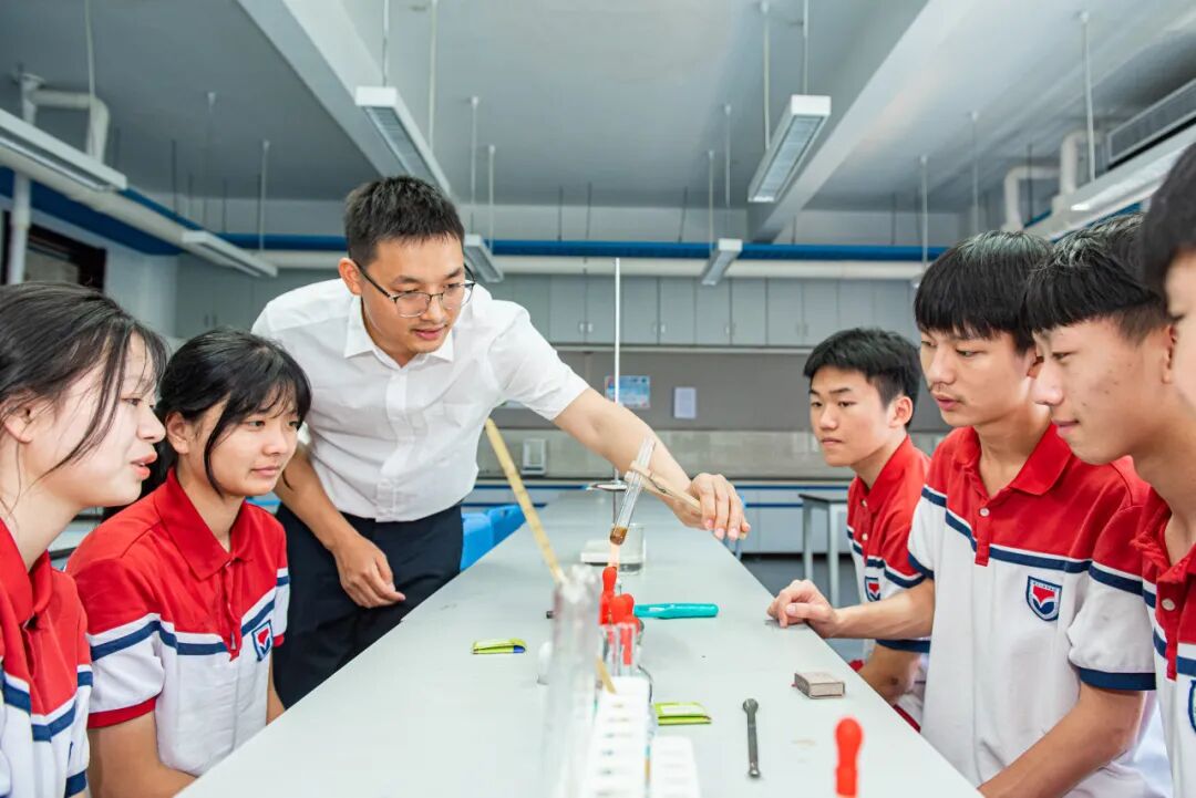 12年一贯制、双轨升学、高性价比学费！惠州这所学校开启2026春招！