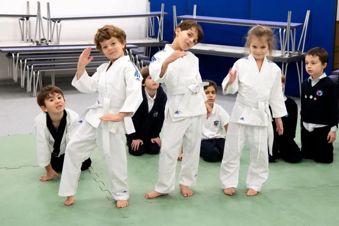 Knightsbridge School | 伦敦顶尖预备小学,全方位语言支持与学术成长摇篮 Knightsbridge School | 伦敦顶尖预备小学,全方位语言支持与学术成长摇篮