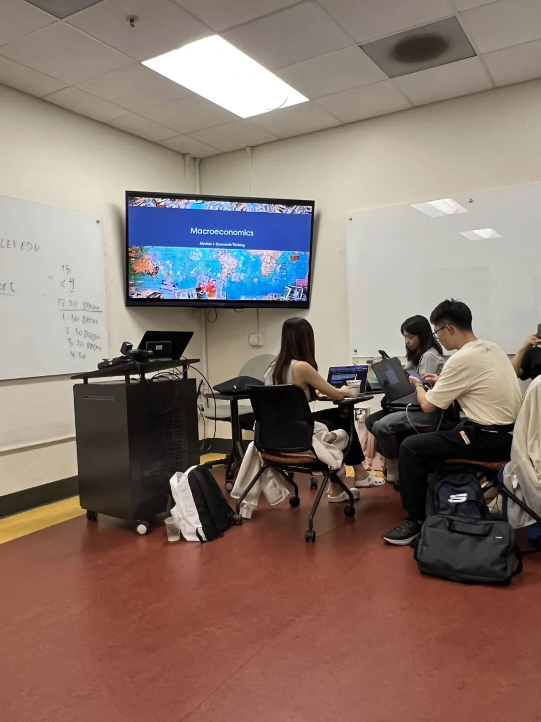 她在伯克利上心理课：上海女孩的夏校专访来了