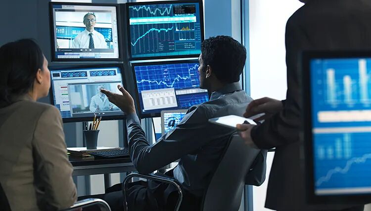 MIT&斯坦福双料学霸休学创业，这届00后凭什么让自己的数学教授和Meta总监甘愿给她打工？