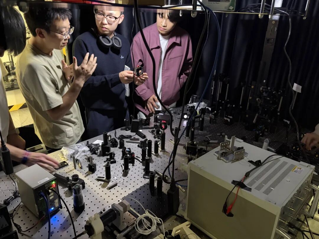 项目回顾 | 光子芯片研究及其应用