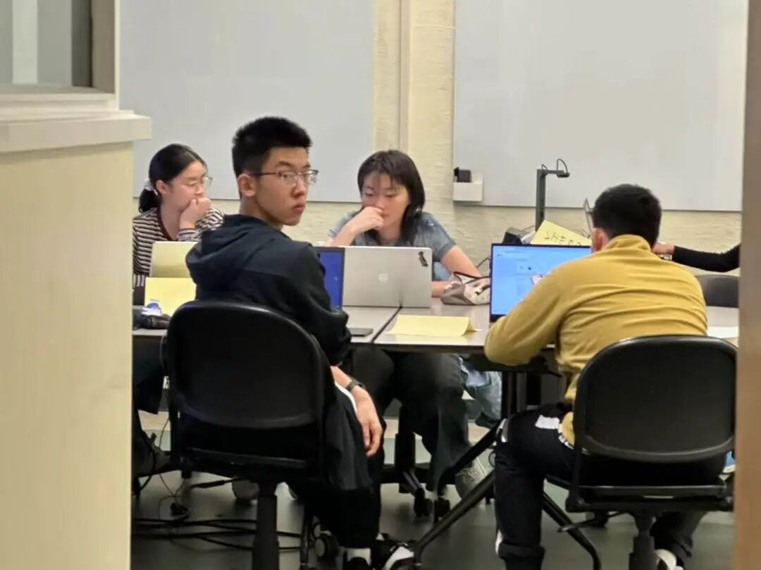 她在伯克利上心理课：上海女孩的夏校专访来了