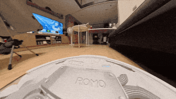 西班牙小哥用游戏手柄控制扫地机器人，意外“控制”了全球7000台大疆设备