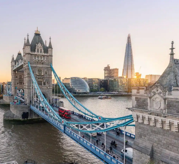 英国留学红利期实锤！录取率近70%，中国学生申请量破10年新高，26fall捡漏窗口已开！