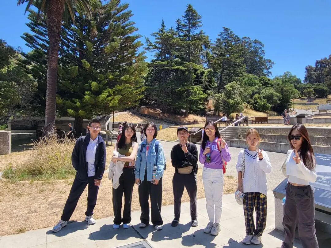 她在伯克利上心理课：上海女孩的夏校专访来了