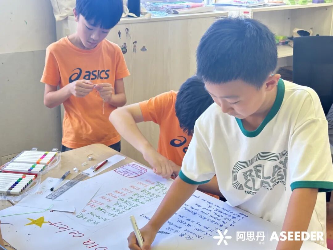 【小初】当 10 岁孩子在玩 OpenClaw“养龙虾”,他们如何把“技术力”转化为AI时代下的核心竞争力? 【小初】当 10 岁孩子在玩 OpenClaw“养龙虾”,他们如何把“技术力”转化为AI时代下的核心竞争力?