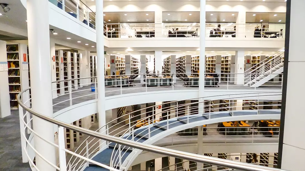 26暑期 | 冲！LSE 暑期项目开启，赴英读 G5 名校的机会来啦