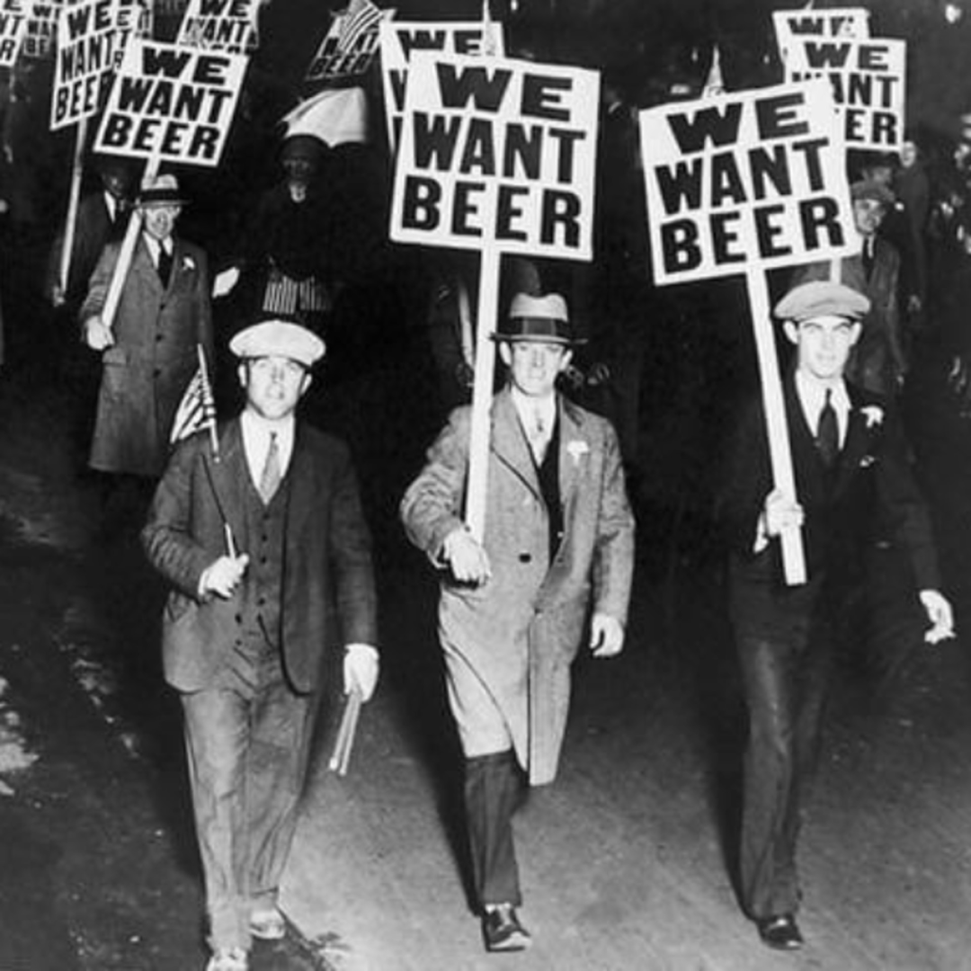 《了不起的盖茨比》英语学习全攻略:在爵士时代的浮光中,淬炼语言的利刃 《了不起的盖茨比》英语学习全攻略:在爵士时代的浮光中,淬炼语言的利刃