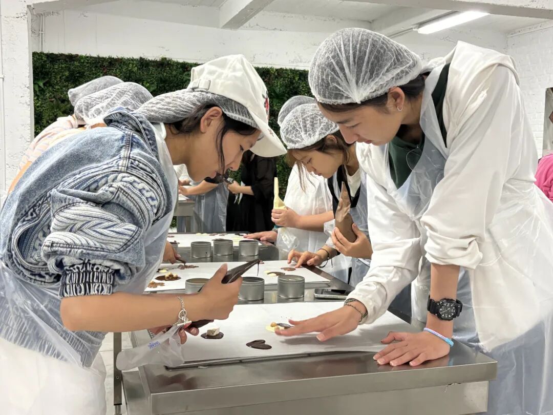 【暑假研学】6-8年级英欧新澳4大路线，阿思丹初中Key Steps国际研学热报中