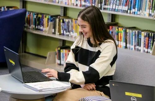 美初夏校终极PK，瑞克特瑞VS爱波威尔德，家长看完都这么选…