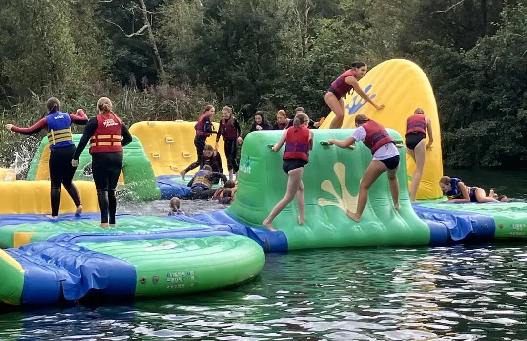 Bryanston School｜IB成绩40分以上超六成，入围英国2025年度最佳混校，马术强校+诺贝尔奖摇篮