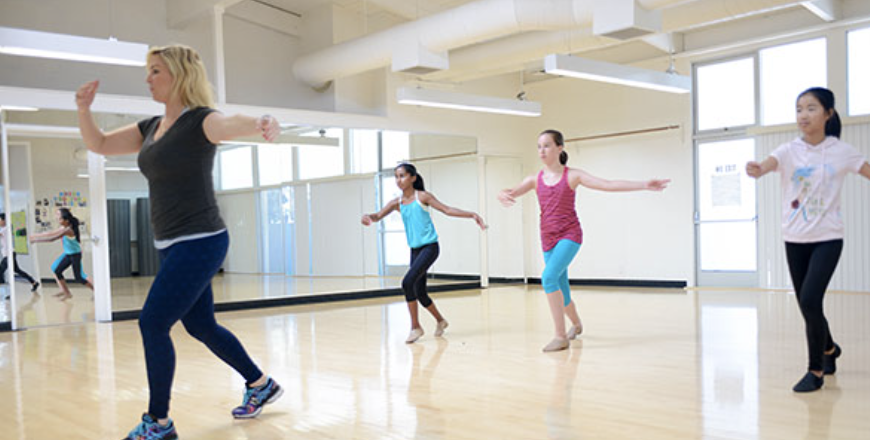 2026｜硅谷顶尖私校、哈克中学夏校！1-8年级学生可冲！丰富课程包括英语/数学/辩论/表演/体育...