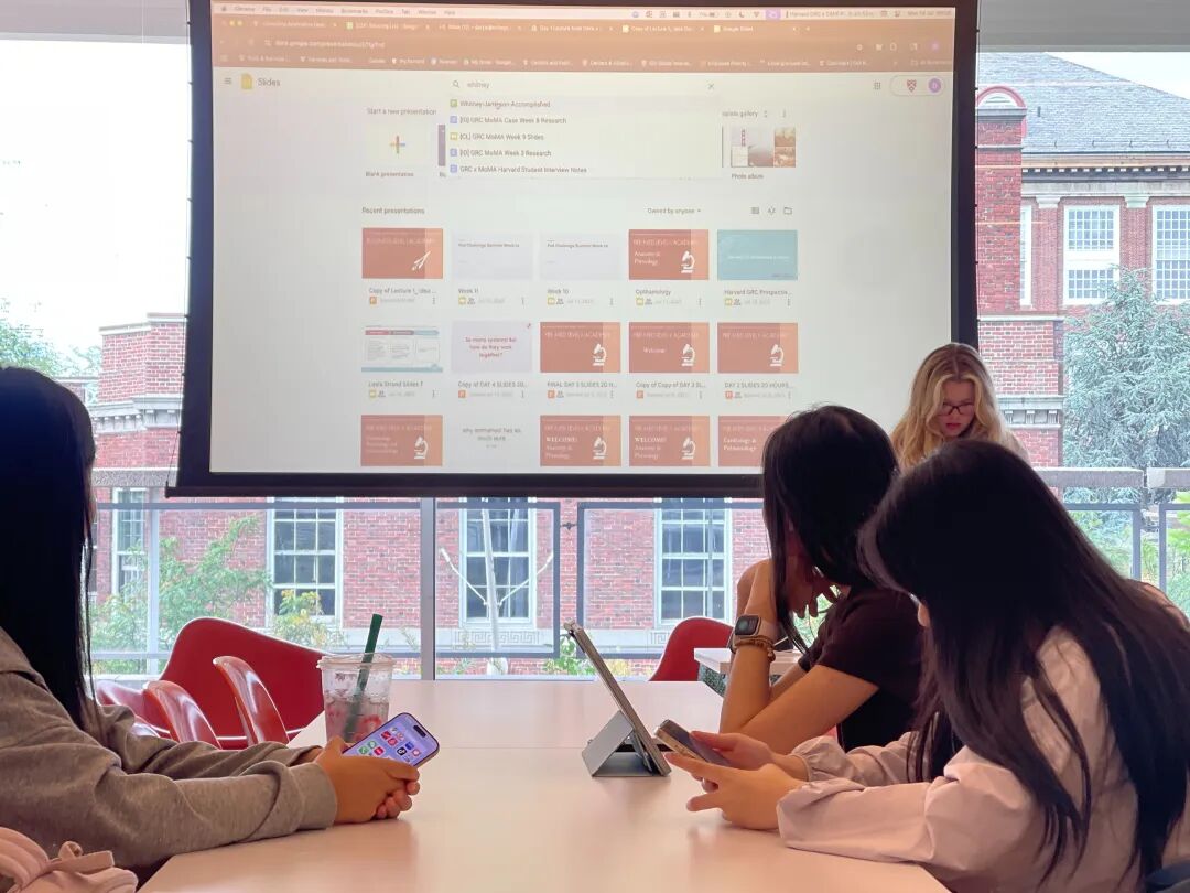 【高中】哈佛商业大佬竟是？共同揭秘哈佛大学商业创新的里程碑