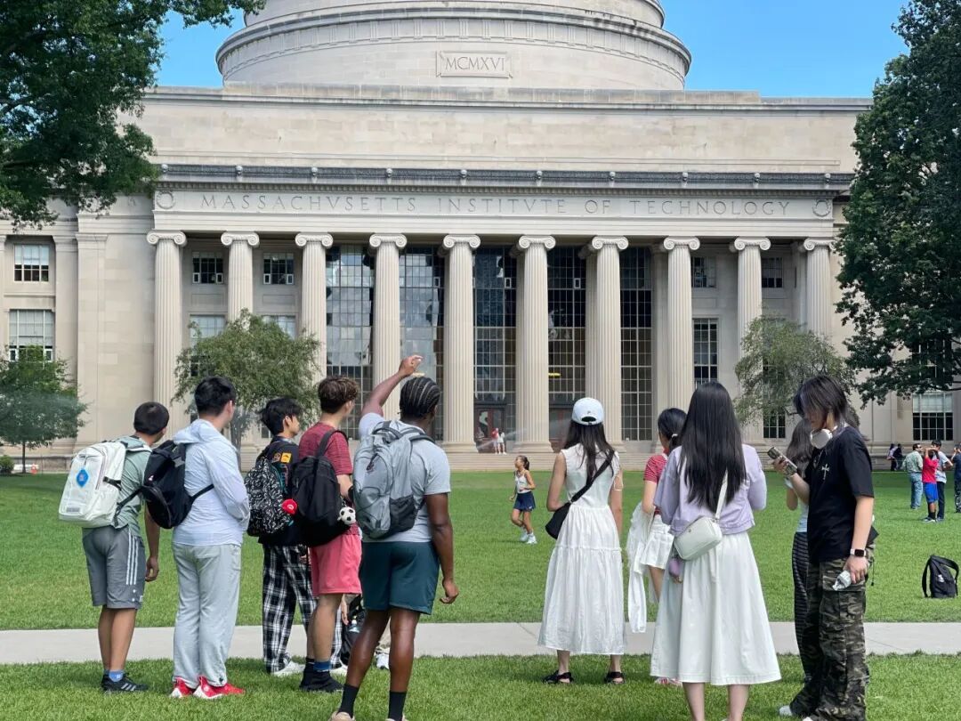 【高中】哈佛商业大佬竟是？共同揭秘哈佛大学商业创新的里程碑